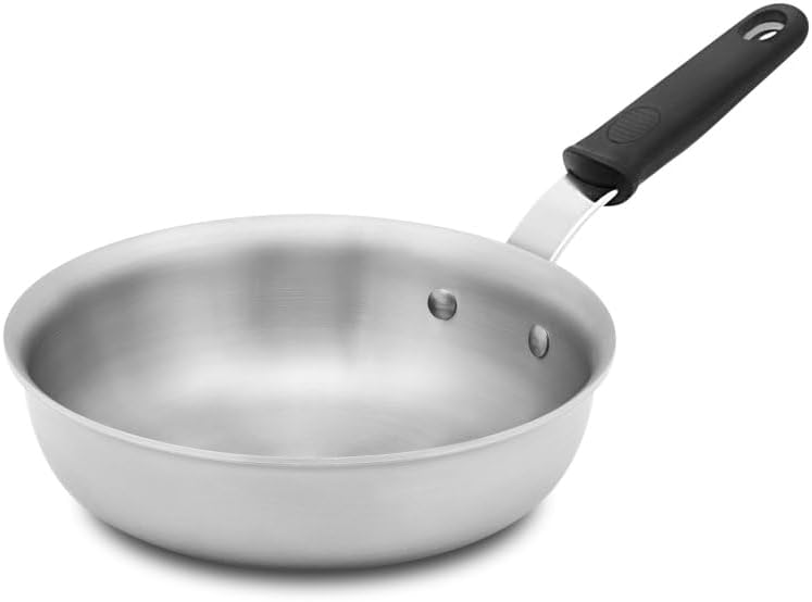 8-inch 2-quart Tribute® 3-ply saucier with silicone handle