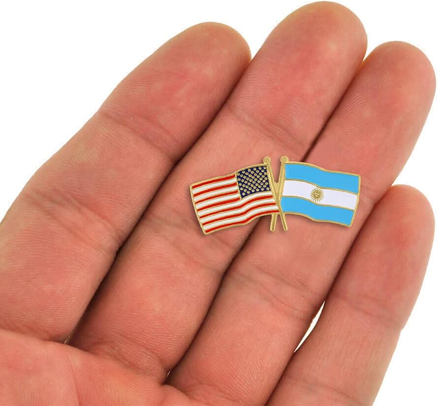 PinMart Crossed American Flag Lapel Pin - Gold Color Plated-Color Plated Enamel, USA and World Crossed Flag, Friendship & Unity, Hat, Jacket and Backpack Pins, Collectible, Patriotic Gift, Secure Clutch Back