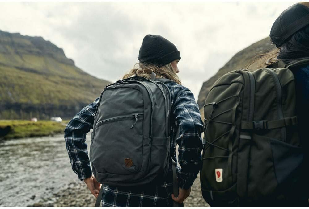 Fjällräven Raven 28 Backpack - Multi-Pocket Organization, Padded Support, Durable Fabric - Commuting, Travel, Navy