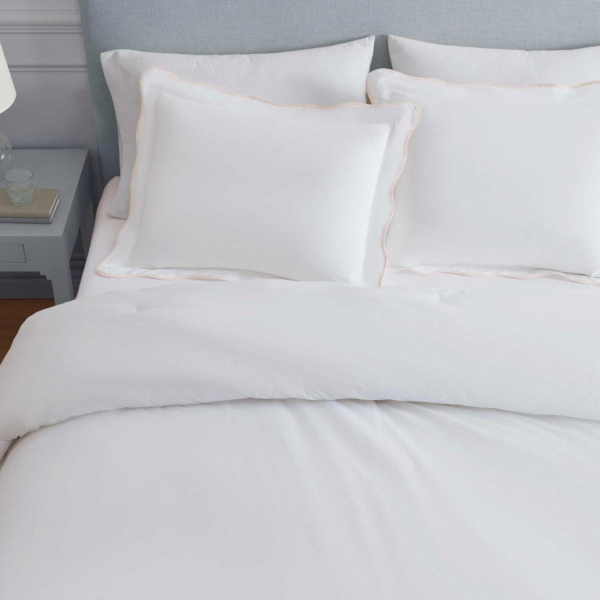 Martha Stewart - King Comforter Set, Crisp & Smooth Bedding with a Cotton Percale Lightweight Feel, Reversible 3 Piece Bed Set with Matching Pillowcases (Simple Scallop Pink)
