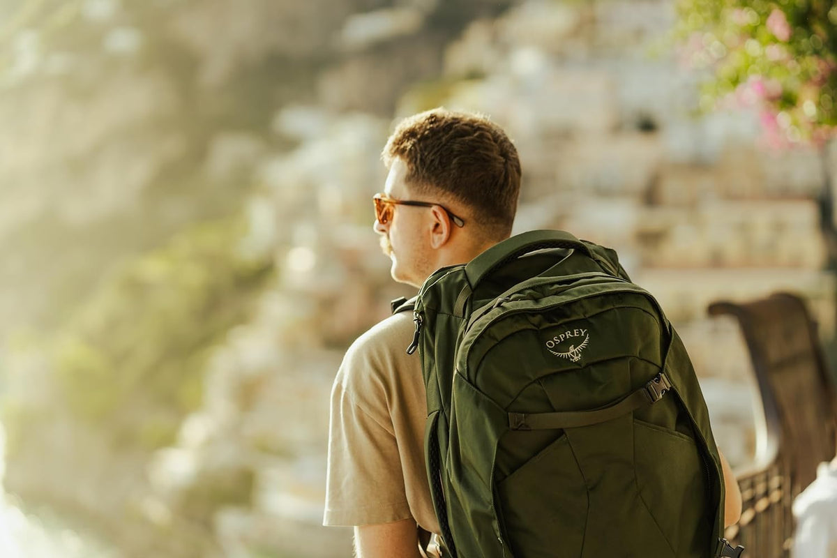 Osprey Farpoint 40L Men's Travel Backpack, Gopher Green