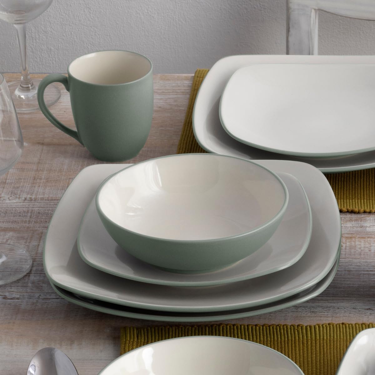 Noritake Colorwave Green 16-Piece Square Set, Service for 4 in Green