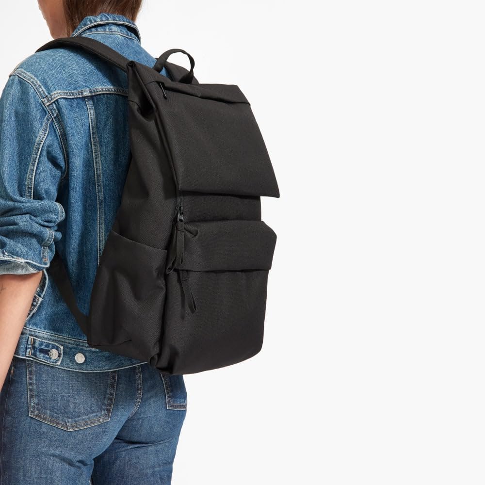 Everlane - The ReNew 15' Transit Backpack - Black One Size
