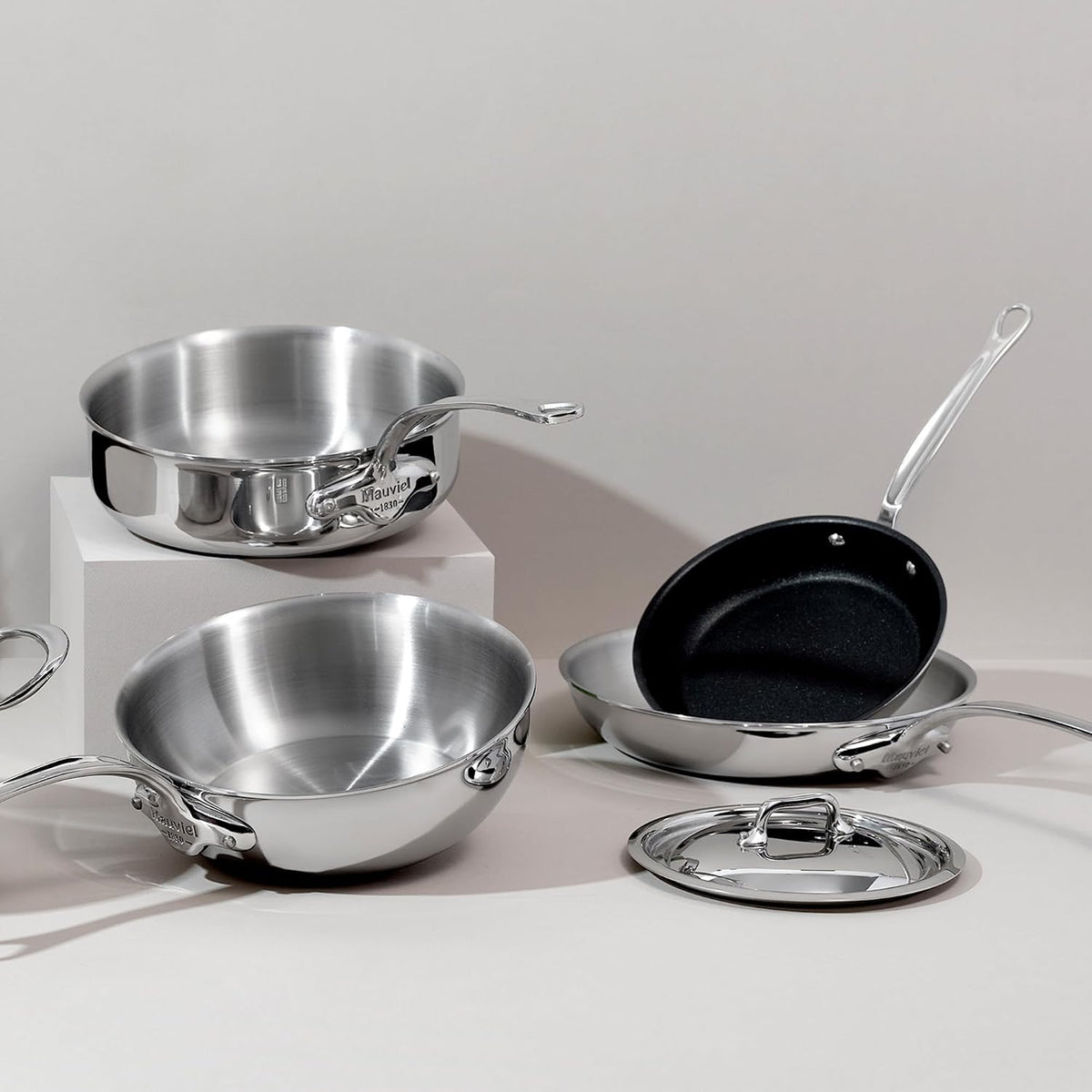 Mauviel M'Cook 5-Ply Polished Stainless Steel Sauce Pan With Lid, And Cast Stainless Steel Handle, 6-Qt, Made In France