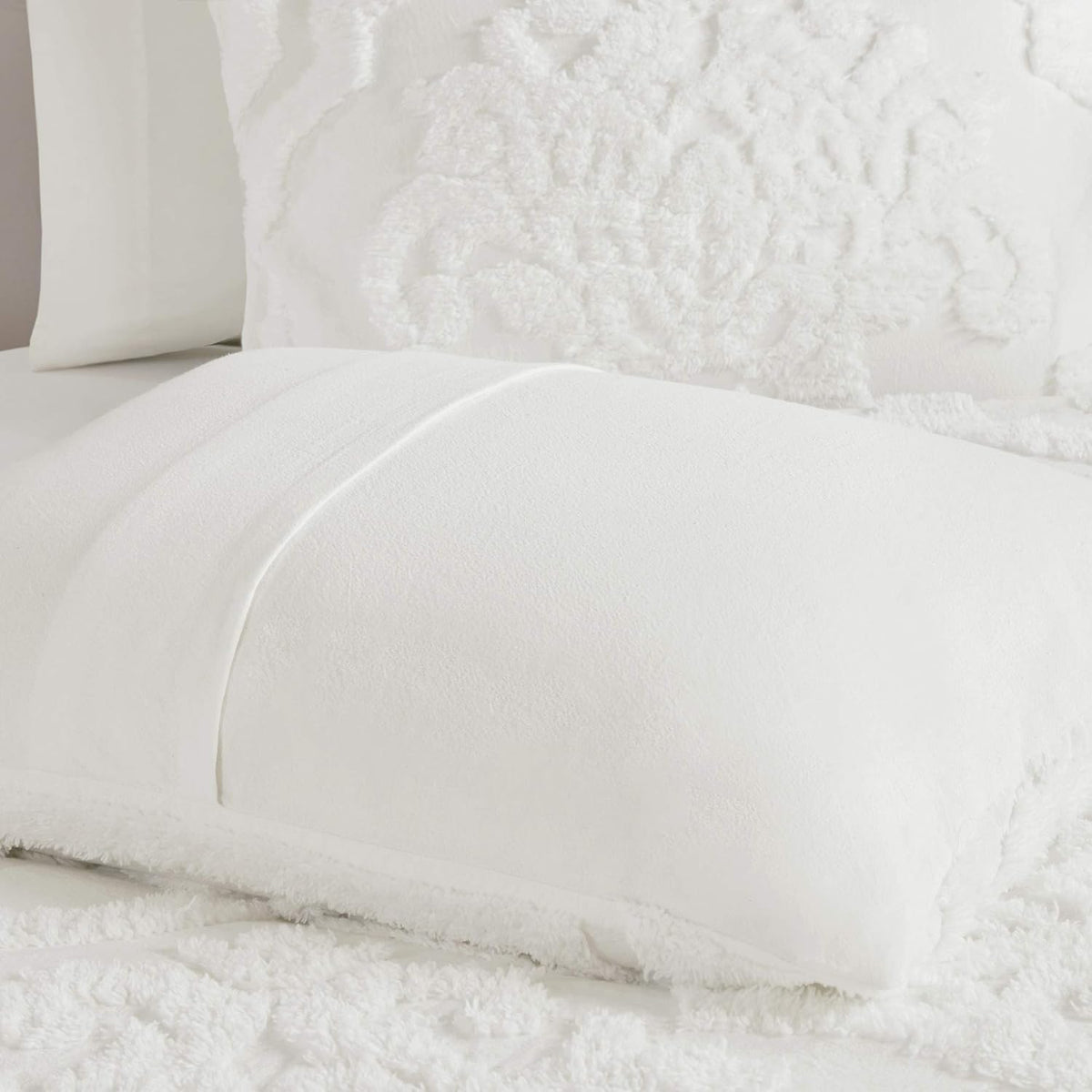 Madison Park Tufted Chenille Cotton Comforter, All Season Bedding Set, Matching Shams, Viola, Damask Off White Full/Queen(90'x90') 3 Piece