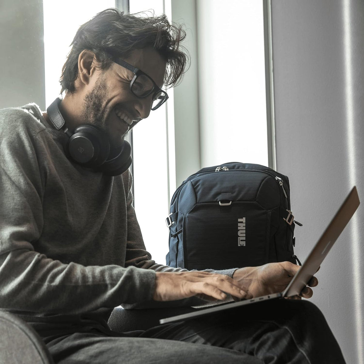 Thule Construct Backpack - School, Work & Travel - Padded Laptop Sleeve - Internal Organizational Quick Access Front Pocket
