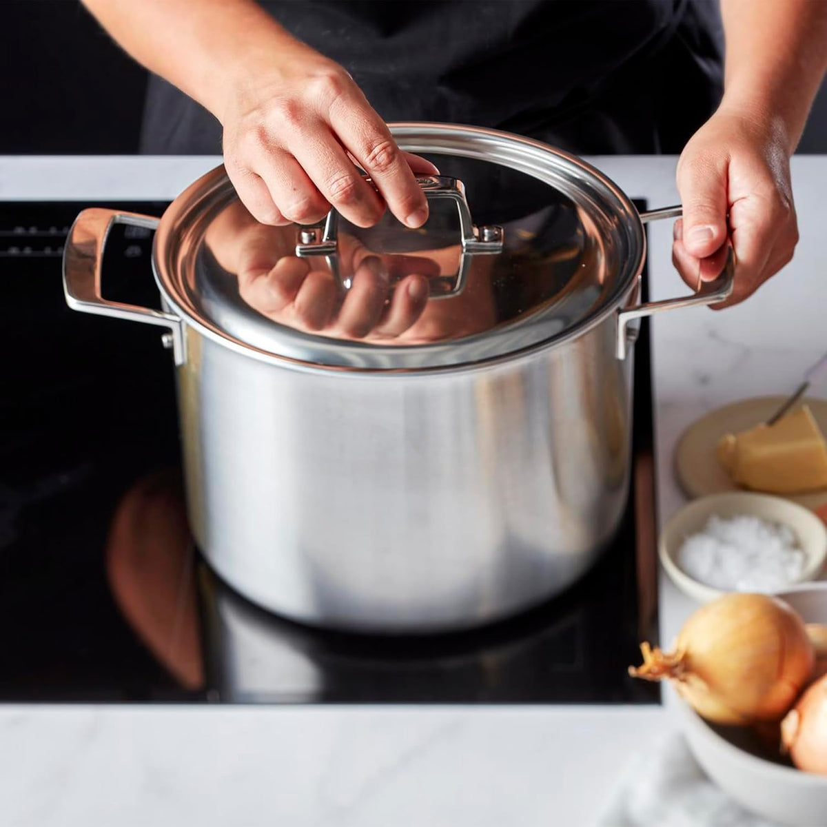 Demeyere Essential 5-ply, 18/10 Stainless Steel, Stay Cool Handle, Oven Safe, Compatible with all Cooktops, Perfect Pour Edge, 8-qt Stock Pot with Perfect Fit Lid