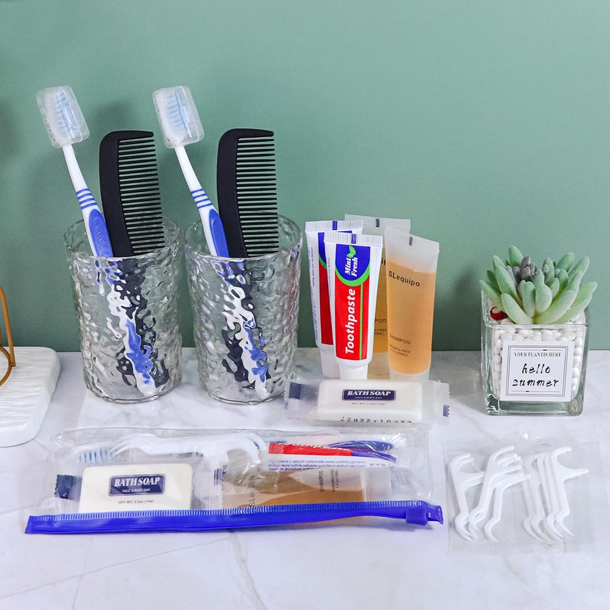 Pack of 100 Hygiene Kit, Hygiene Kit Bulk, Individually Packed, Travel Hygiene Kit with Toothbrush, Toothpaste, Comb, Shampoo, Soap and Floss Picks, Home, Suitable for Hotel, Camping, Travel