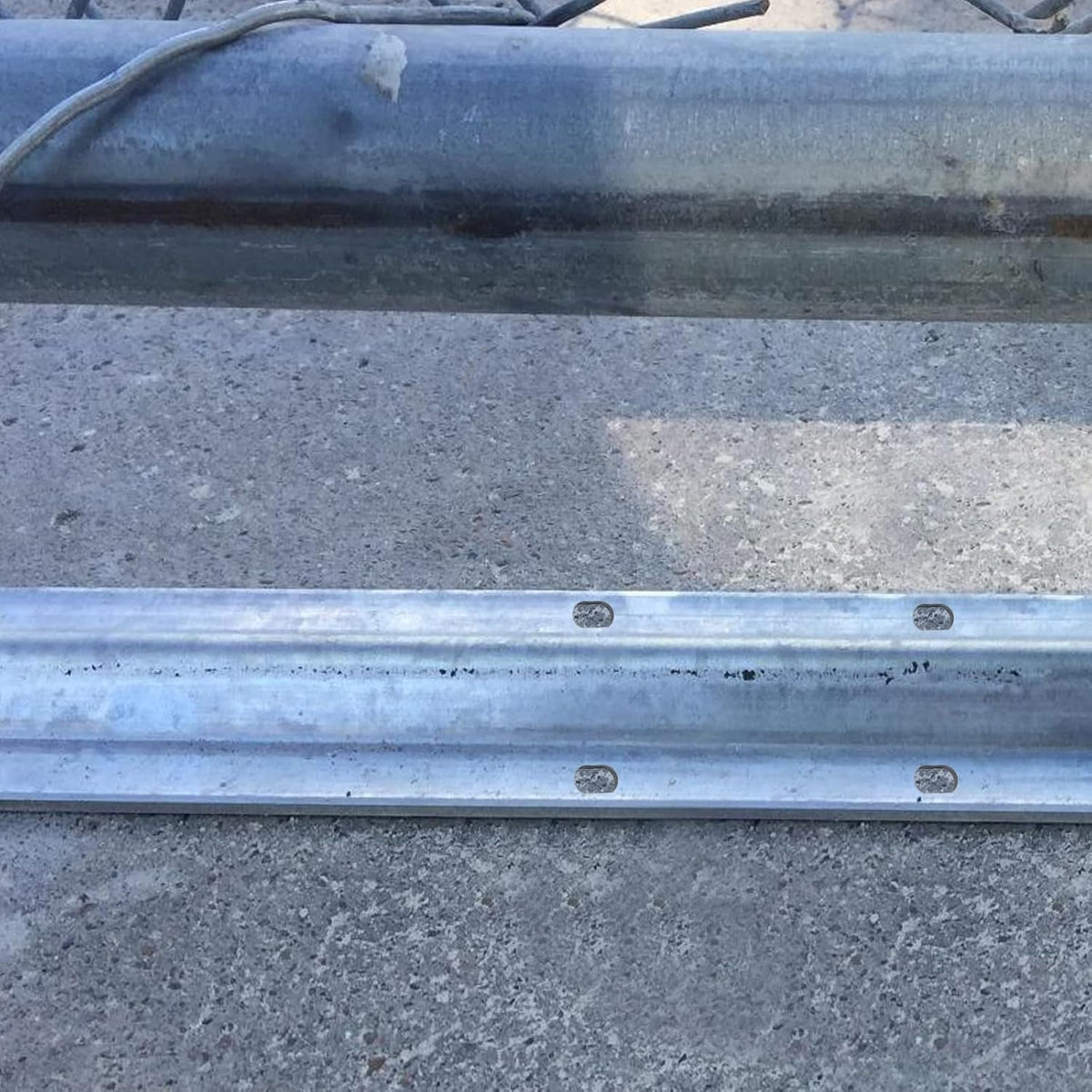 24 Ft V-Track for Sliding Gates, Galvanized Steel Heavy-Duty Inverted V-Groove Track with Hammer Drive Anchors, Durable & Rust-Resistant Rolling Gate Rail for Driveways Systems(4FT6PCS)