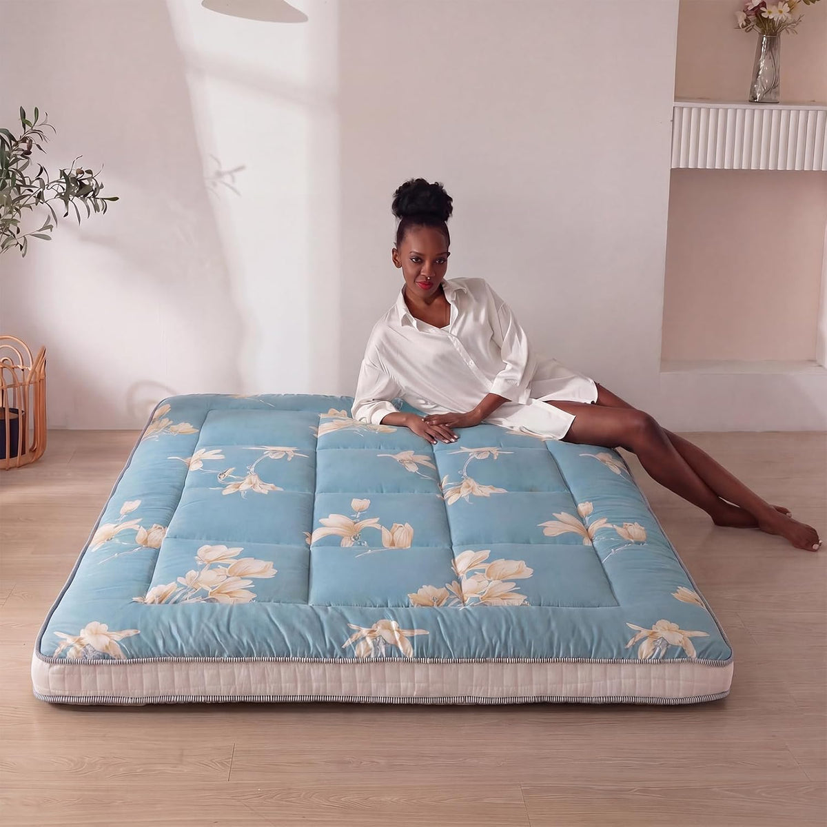MAXYOYO Floral Printed Futon Mattress, Padded Japanese Floor Mattress Quilted Mattress Topper, Extra Thick Folding Sleeping Pad Breathable Floor Lounger Guest Couch for Camping, Queen Size
