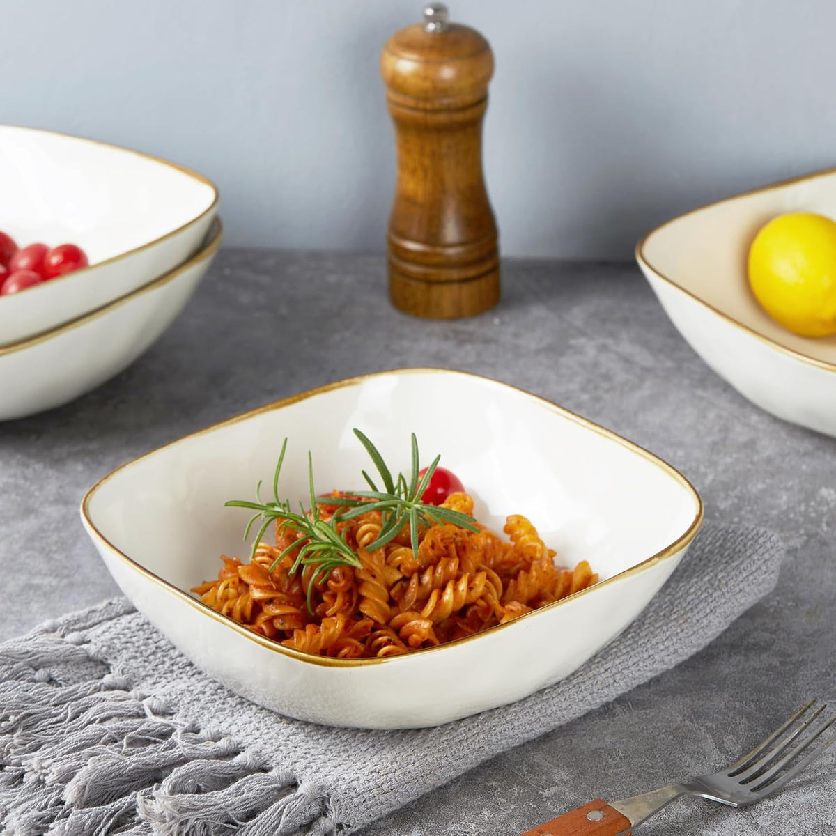 Famiware Ocean Square Plates and Bowls Sets for Kitchen, 16-Piece Dinnerware Sets for 4, Microwave and Dishwasher Safe, Vanilla White