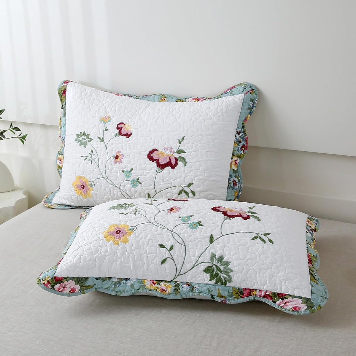 vctops 3-Piece Elegant Floral Embroidered Bedspread Coverlet Set Oversize Queen 100% Cotton Reversible Patchwork 1 Quilt and 2 Pillow Shams (Flower G,Oversize Queen)