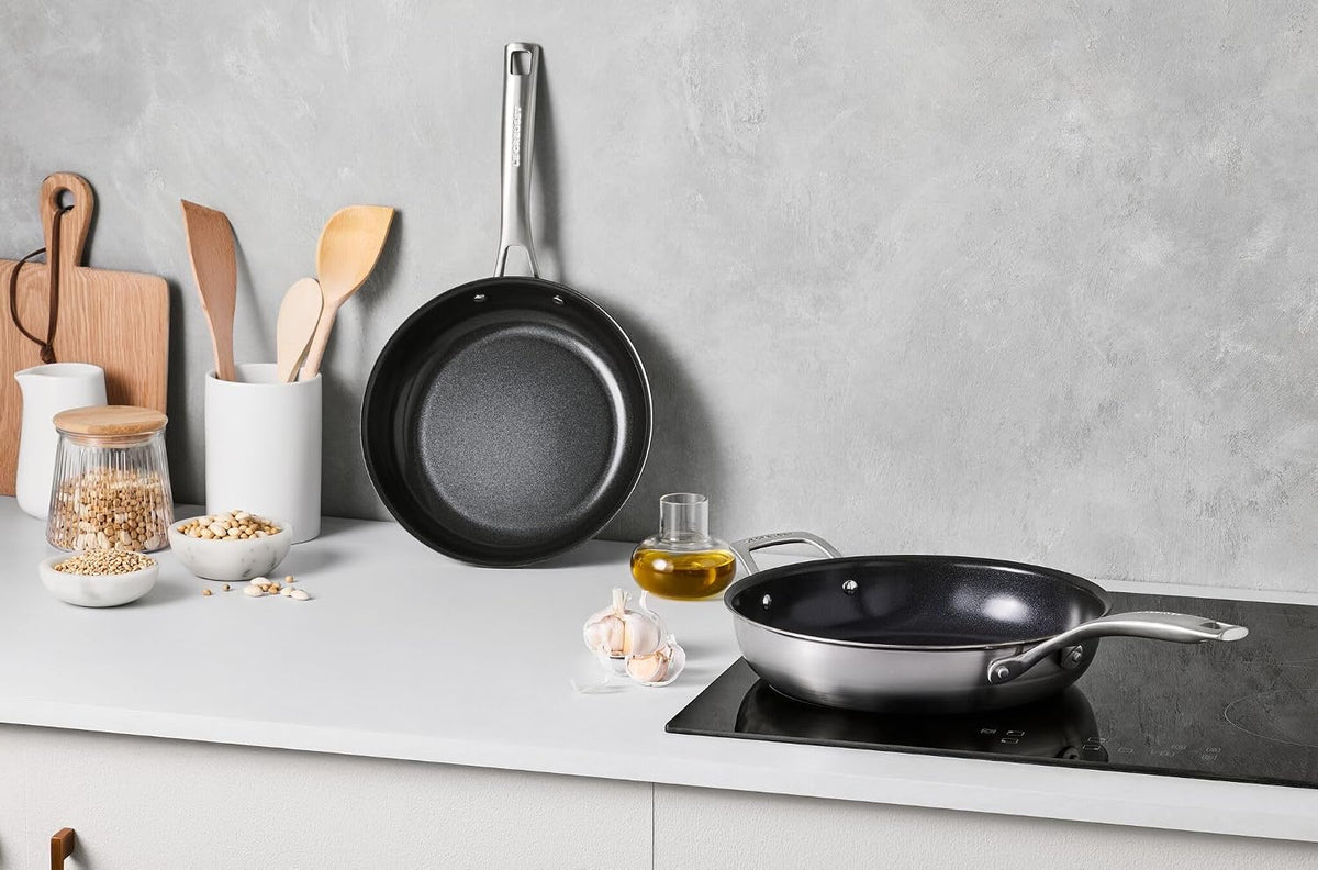 Essential Stainless Steel Set of 2 Non-Stick Round Frying Pan, 9.5' and 11 '