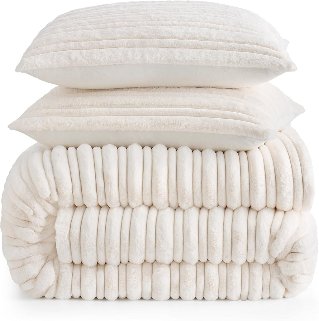 UGG Brinkley Full/Queen Comforter Set – Plush Faux Fur Bedding for Cozy Farmhouse & Boho Chic Decor, Hotel-Style Comforter Full/Queen Size with 2 Pillow Shams, Soft Bedding Set, Snow White | Luxury