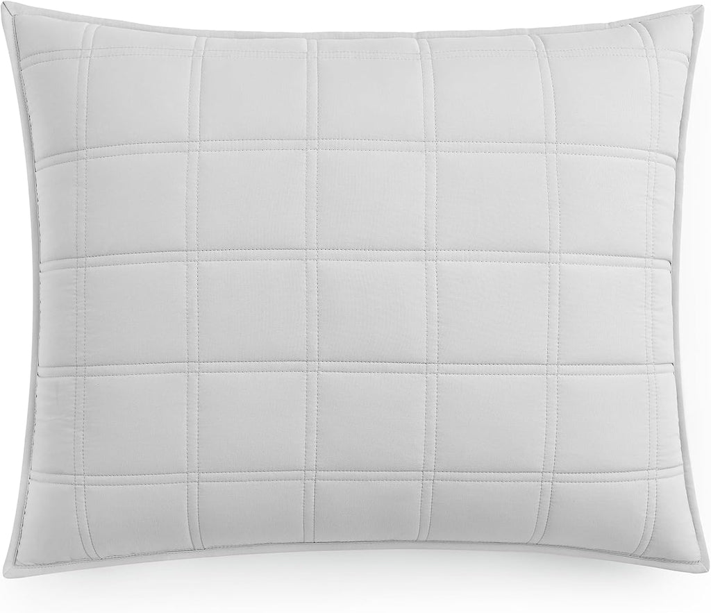 UGG Full/Queen Quilt Set with 2 Pillow Shams – 3 Piece Lightweight All-Season Bedspread, Ultra-Soft Fluffy Reversible Quilt Set for Apartment, Home & Modern Bedroom Decor, Light Gray (Gizelle)