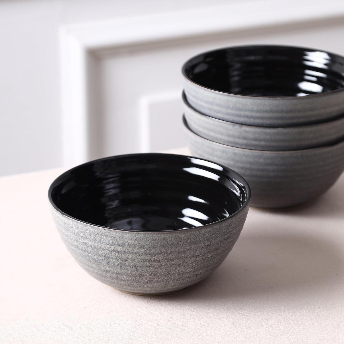 Stone Lain Dua 4-Piece Bowl Set Stoneware, Black