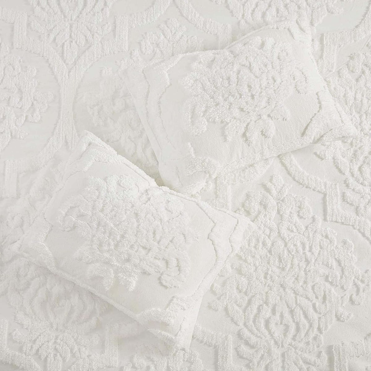 Madison Park Tufted Chenille Cotton Comforter, All Season Bedding Set, Matching Shams, Viola, Damask Off White Full/Queen(90'x90') 3 Piece
