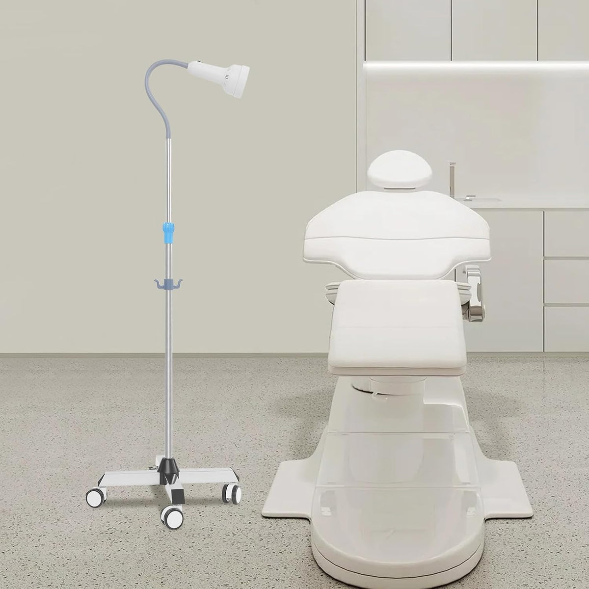 Exam Light 30W LED Medical Examination Light Lamp, Mobile 4-Legged Base w/Universal Wheels, 360° Adjustable Gooseneck LED Exam Light, Dental-Oral & Gynaecology Outpatient Cold Light Lamp (White)