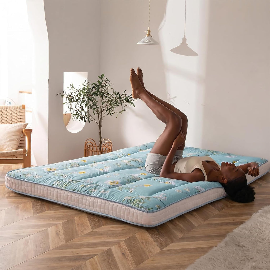 MAXYOYO Rustic Floral Korean Futon Mattress, Padded Japanese Floor Mattress Quilted Mattress Topper, Extra Thick Folding Sleeping Pad Breathable Floor Lounger Guest Couch for Camping, Queen