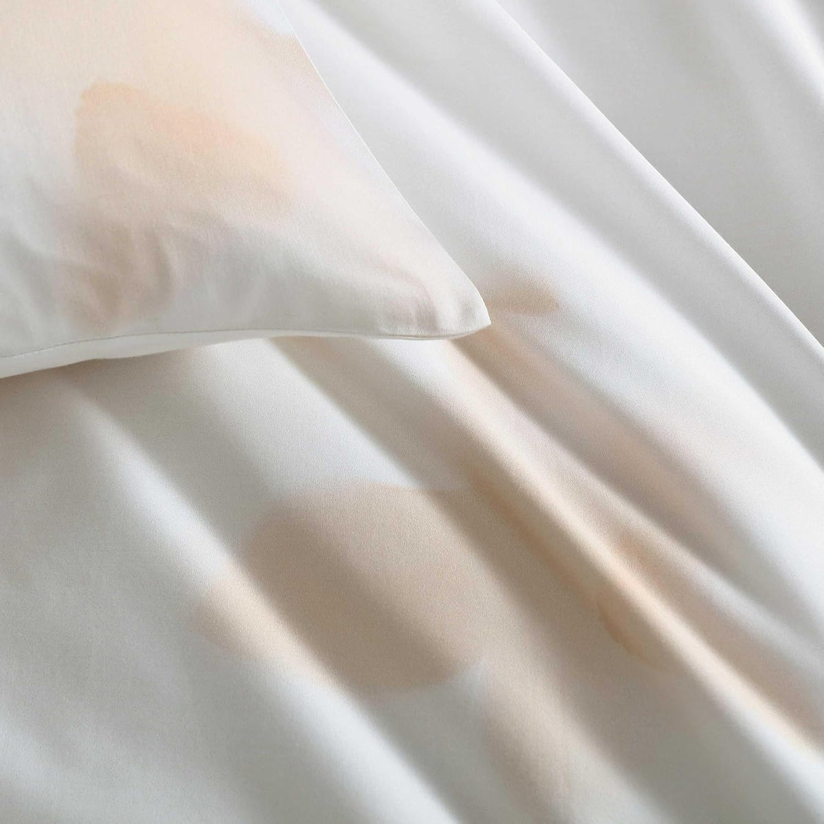 Calvin Klein - King Comforter Set, Cotton Sateen Bedding with Shams, Soft and Breathable, Smooth Silky Feel with Subtle Sheen, Lightweight All-Season Comforter, Liquid Floral Beige