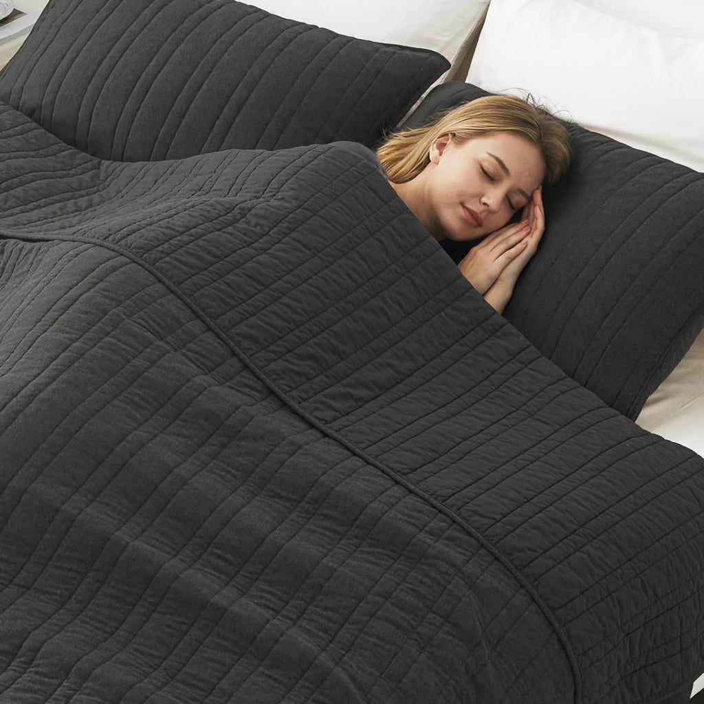 Wonderful 100% Cotton Jersey Knit Quilt Set - Breathable & Hypoallergenic Lightweight Dark Grey Quilt Queen, 3 Piece Channel Stitched All-Season Use Blanket Bedspread & Coverlet Bedding Set, 94'x94' | Safe Sleep