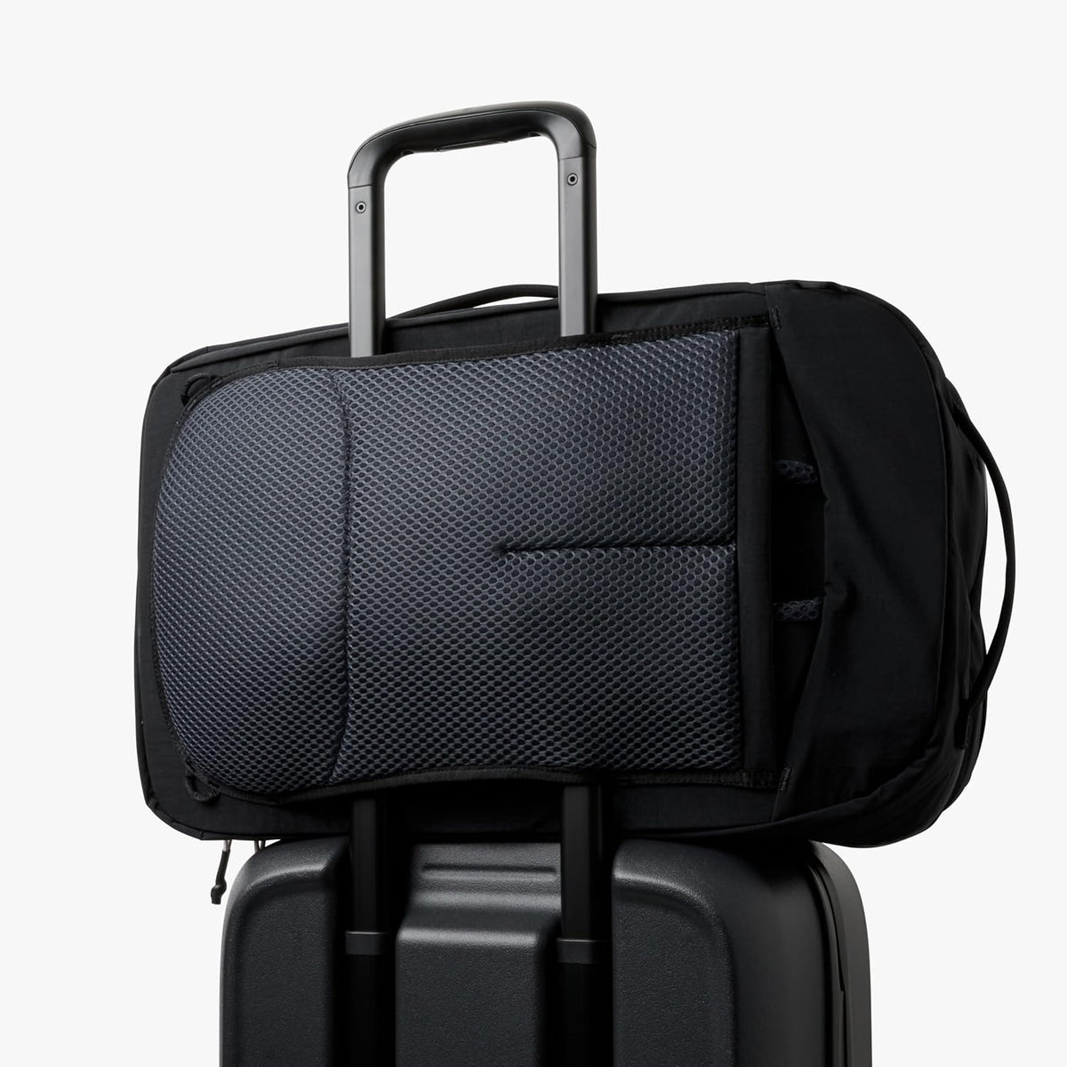 Bellroy Lite Travel Pack 38L (carry-on backpack, large travel backpack for international travelers, with laptop pocket, interior packing cells and tuck-away shoulder straps) - Black