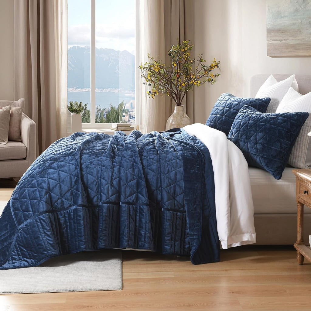Homzard Velvet California King Size Quilt, Oversized California Comforter Set Navy Blue Bedding Set (118'*106') with 2 Pillow Shams, Patchwork Bedspread Set, Lightweight Bedding Coverlet 3 Piece