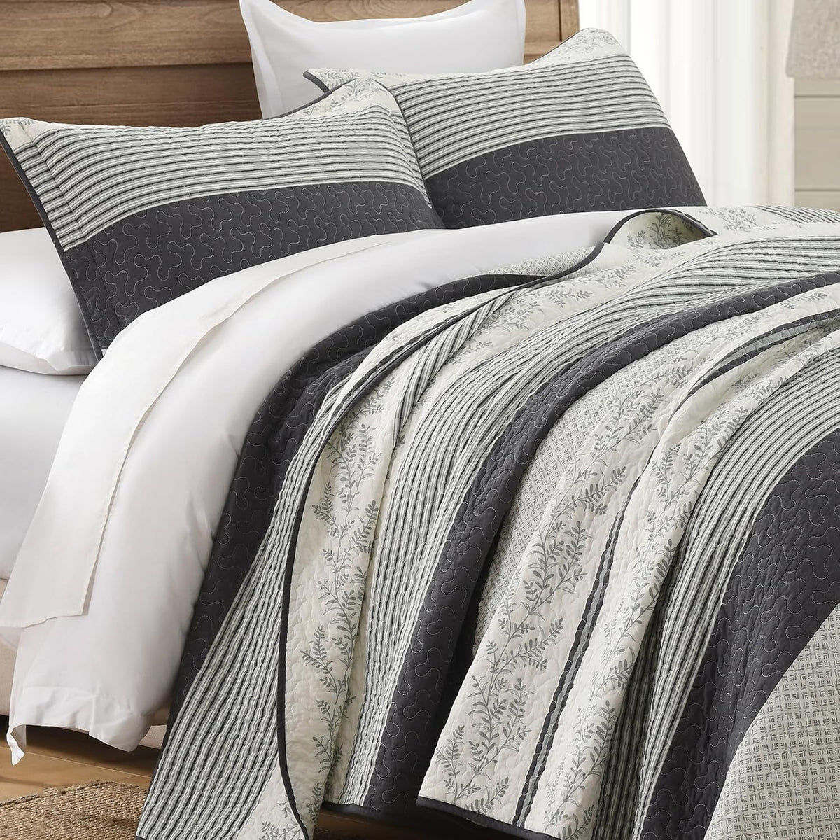 Stripe Quilts Queen Size - 100% Cotton Lightweight 3 Pieces Bedding Set, Vintage Vine Pattern Quilted Bedspread with 2 Pillow Shams, Farmhouse Printed Coverlet for All Season, Green/Gray
