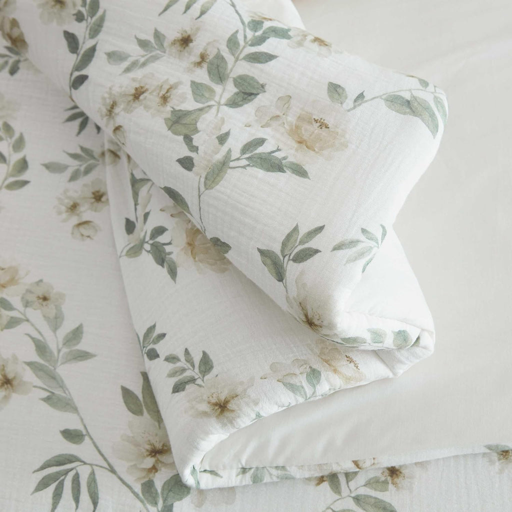 Martha Stewart - Twin Comforter Set, Soft Cotton with Crisp & Tailored Naturally Smooth Cotton Percale Reverse, 2 Piece Bed Set with Matching Pillowcase (Hazel Floral Beige)