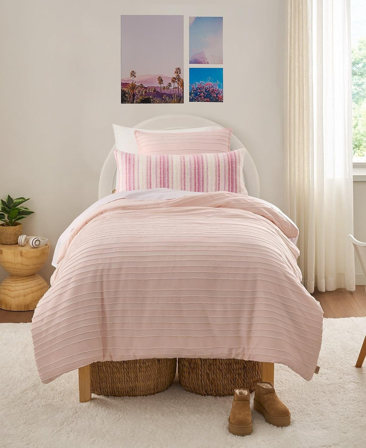 UGG Textured Twin Comforter Set - 2 Piece Striped Bedding Set with Pillow Sham – Luxurious and Cozy Reversible Light Pink Bed Set for Bedroom & Dorm (Twin/Twin XL)