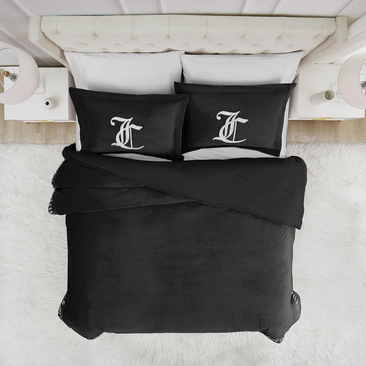Juicy Couture - Comforter Set - Gothic Design Bedding - Twin/Twin XL - 2 Piece Set Includes (1) 90' x 68' Comforter and (1) 20' x 26' Sham - Wrinkle Resistant - Premium Bedroom Decor - Black