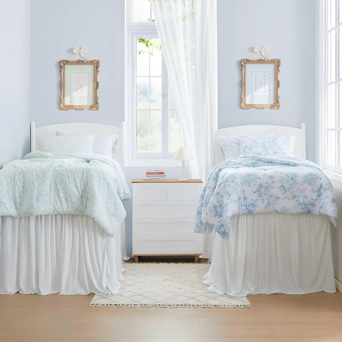Laura Ashley - Twin Comforter Set, Soft & Reversible Floral Bedding with Bonus Bed Sheets & Pillowcases, 5 Piece Bed Set for Year Round Comfort (Delphine Saras/Sprig Blue)