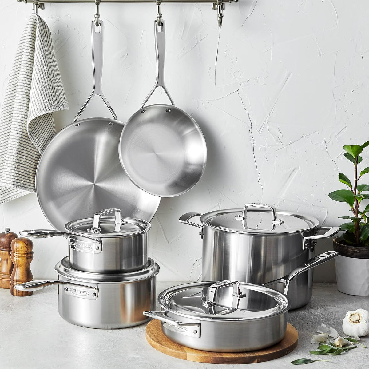 Demeyere Essential 5-ply, 18/10 Stainless Steel, Stay Cool Handle, Oven Safe, Compatible with all Cooktops, Perfect Pour Edge, 10-pc Cookware Set