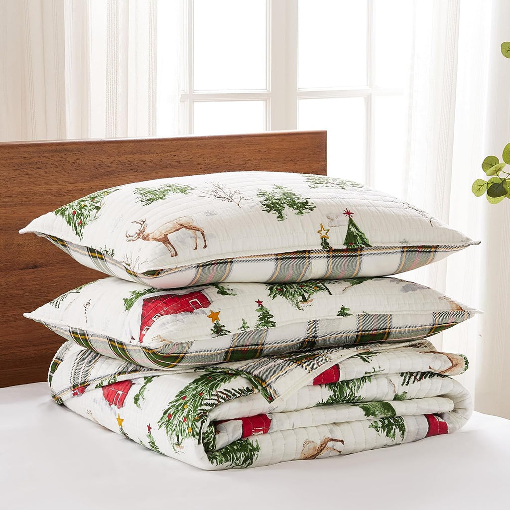 Levtex Home - Tatum Pines Quilt Set - Full/Queen Holiday Quilt 88x92 and Two Standard Shams 20x26 - Christmas Cabin - Red, Green, Brown and White - Reversible - Cotton