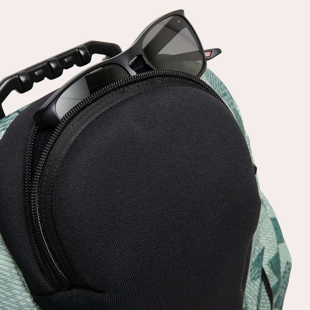 Oakley Kitchen Sink Backpack, Abstract Camo Green, One Size