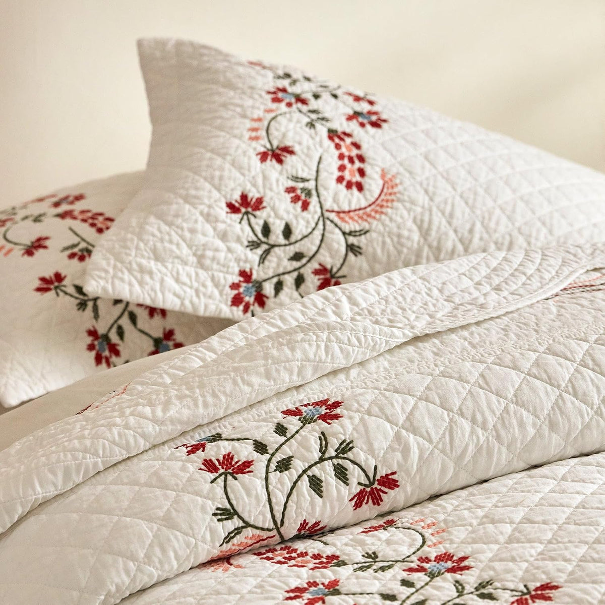 MarCielo 3Pcs Cotton European Folk Embroidered Quilt Bedspread Set Modern Farmhouse Style TC155