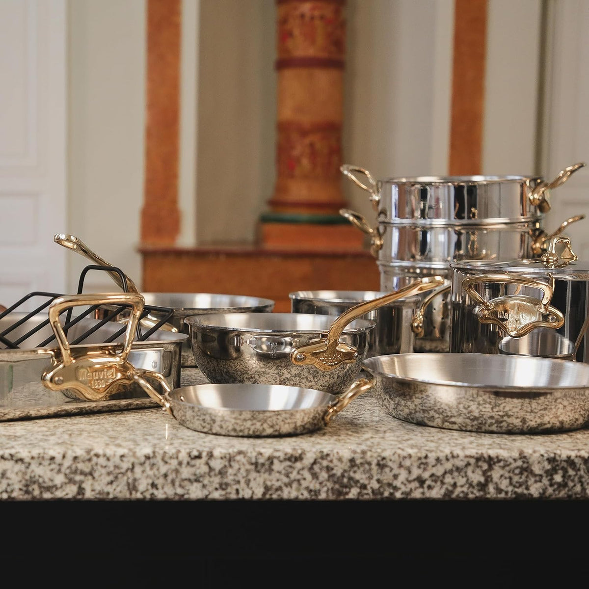 Mauviel M'Cook B 5-Ply Polished Stainless Steel Chef Pan With Lid, And Brass Handle, 1.1-qt, Made In France