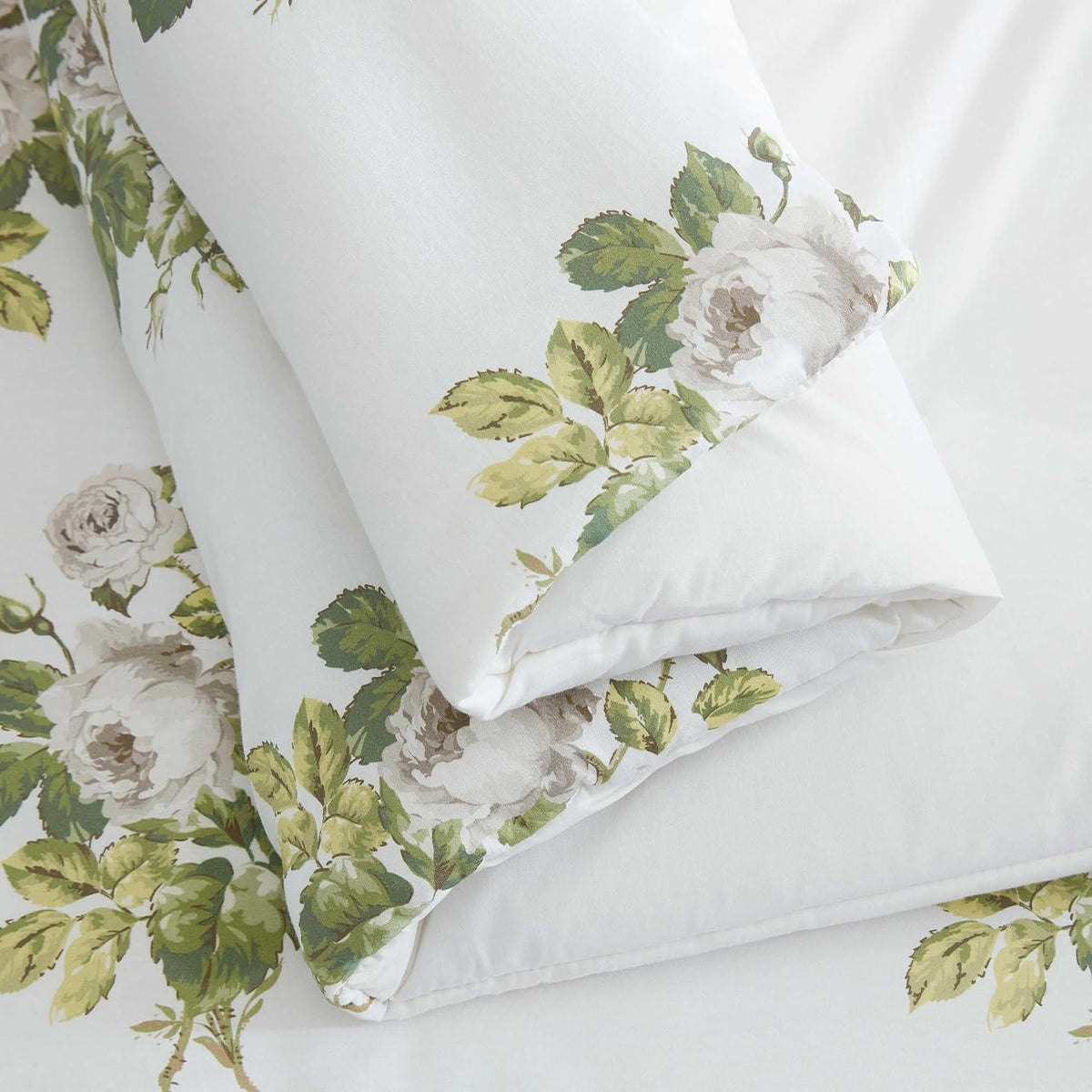 Martha Stewart - Queen Comforter Set, Smooth Sateen Front with Subtle Sheen & Lightweight Cotton Percale Reverse, 3 Piece Bed Set with Matching Pillowcases (Eloise Floral Grey)