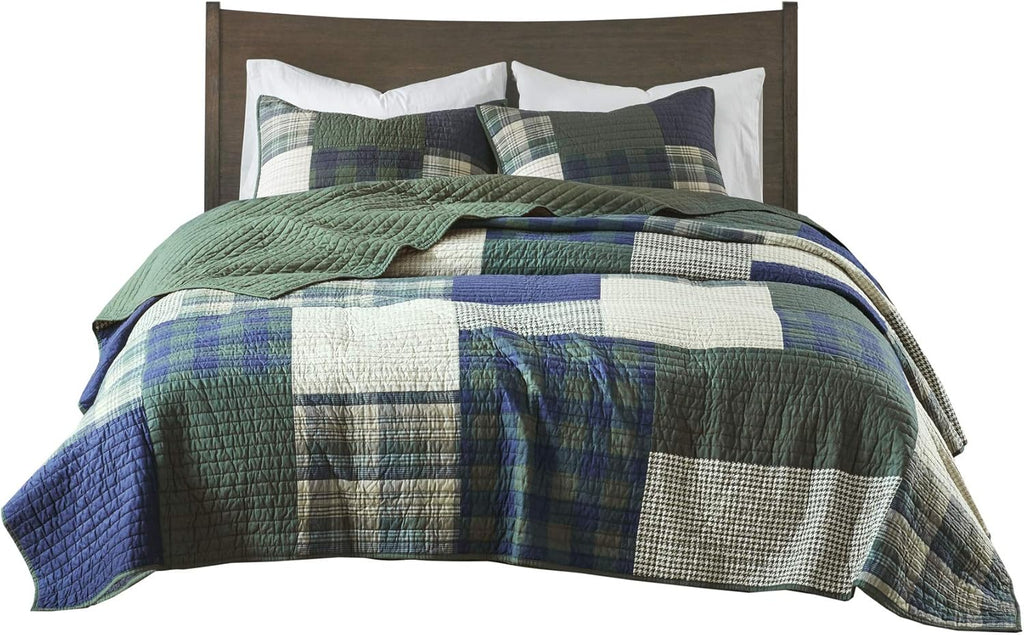 Woolrich Mill Creek Reversible Quilt Set - Cottage Styling Reversed to Solid Color, All Season Lightweight Coverlet, Cozy Bedding Layer, Matching Shams, Oversized King/Cal King, Plaid Green 3 Piece