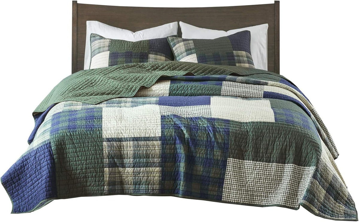 Woolrich Mill Creek Reversible Quilt Set - Cottage Styling Reversed to Solid Color, All Season Lightweight Coverlet, Cozy Bedding Layer, Matching Shams, Oversized King/Cal King, Plaid Green 3 Piece