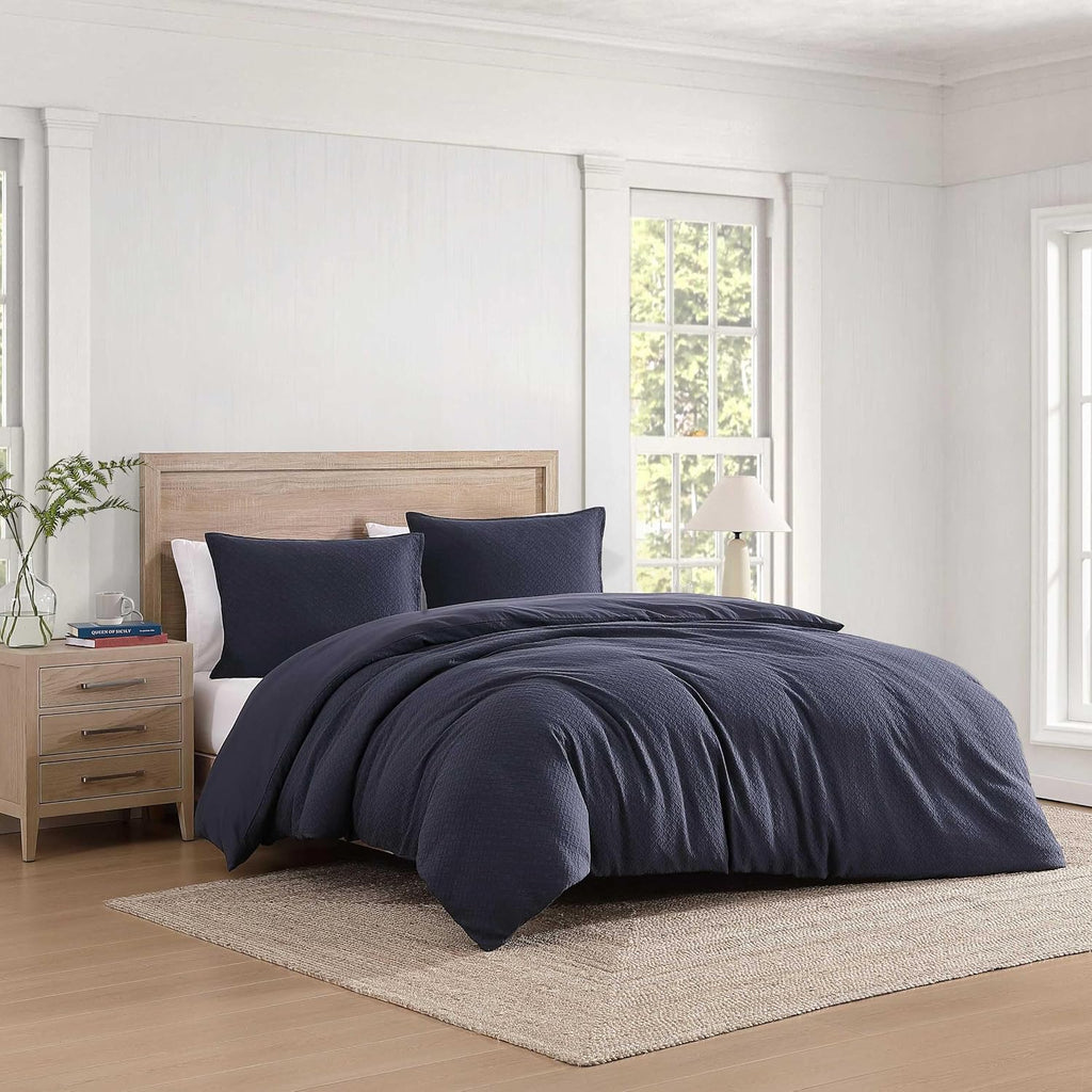 Tommy Hilfiger - Comforter Set, Luxuriously Soft Cotton Matelassé Bedding with Matching Shams, Textured Design (Monogram Navy, King)