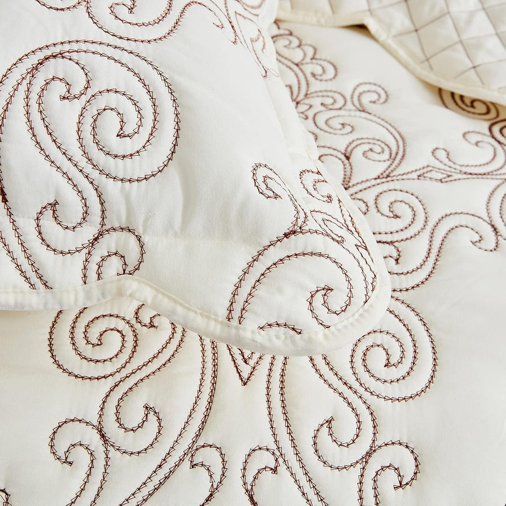 CHIXIN Oversized King Bedspread 128x120 Extra Wide - Lightweight Bedding Cover - Beautiful Stitching - 5 Piece Reversible Bedspread - Luxury Damask Paisley Pattern (King/Cal King, Ivory)