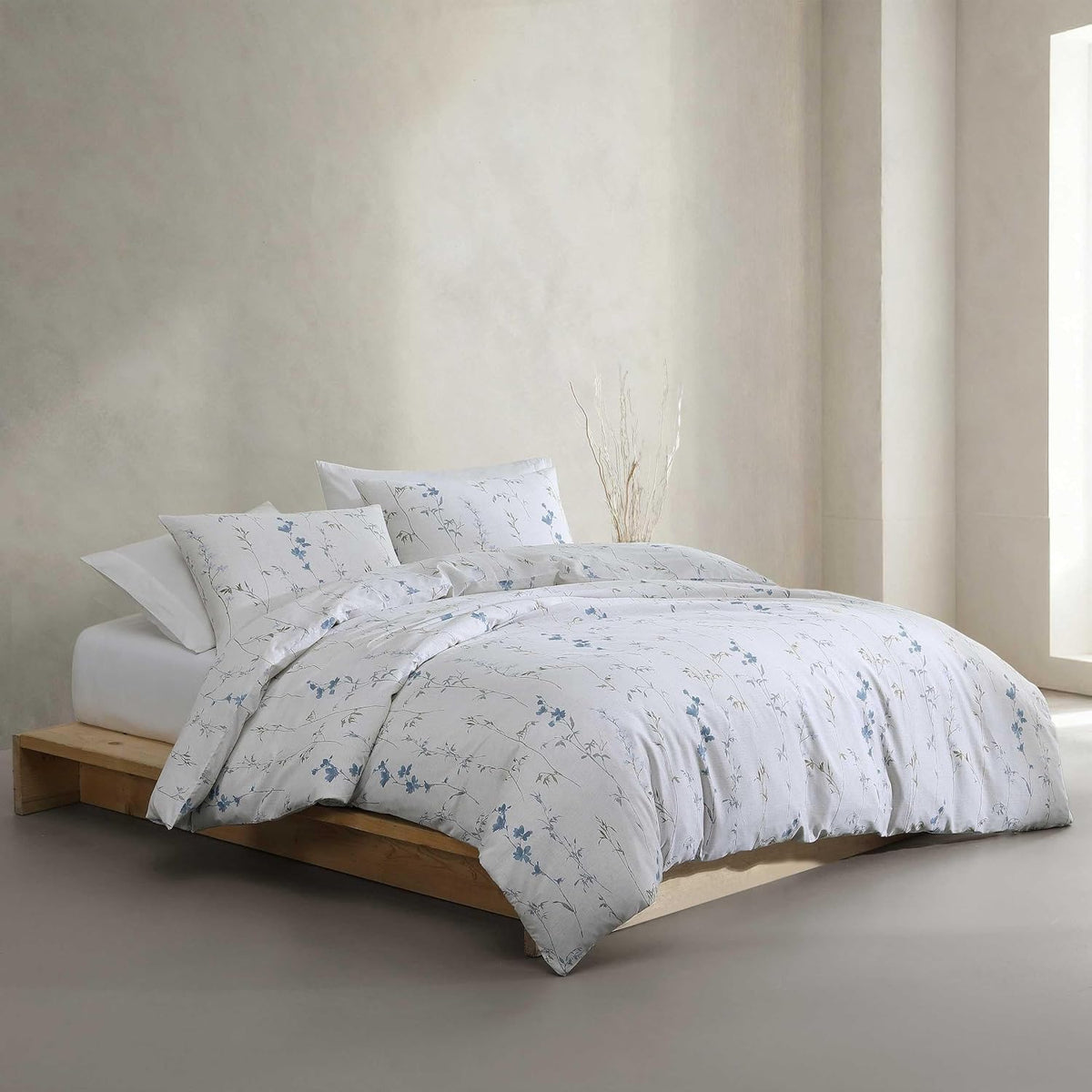 Calvin Klein - King Comforter Set, Cotton Floral Bedding with a Naturally Soft Feel, 3 Piece Bed Set with Matching Pillowcases (Wildflower Beige)