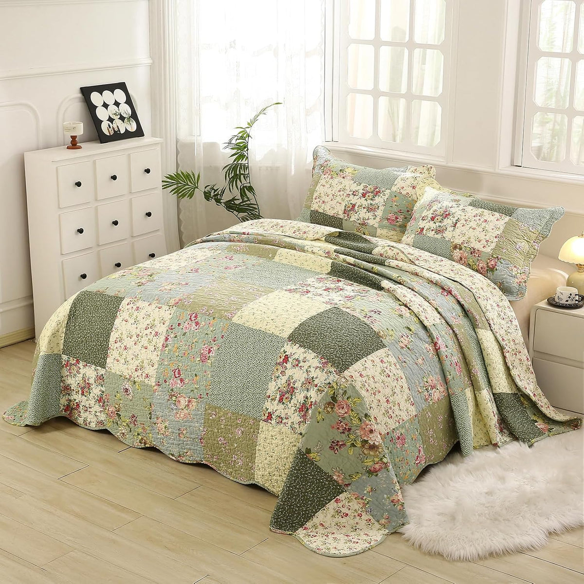 vctops Boho Patchwork Cotton Quilted Bedspread Quilt Set King Size 3 Pieces Soft Reversible Lightweight Coverlet Set Floral Print 1 Quilt and 2 Pillow Shams (Green D,King)