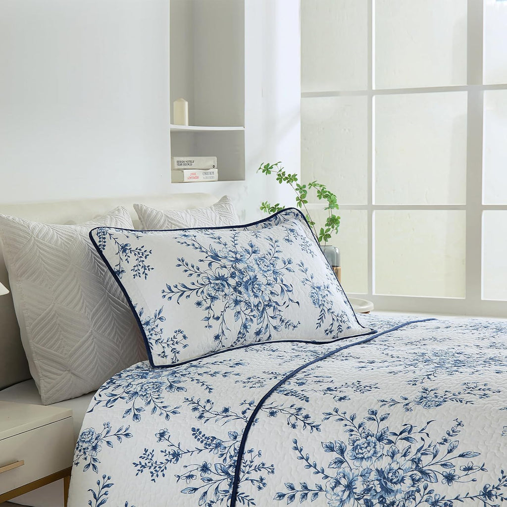 Finlonte Quilt King Size 100% Cotton Lightweight Soft King Quilt Vintage Botanical Quilted Bedspread White Blue Floral Reversible Quilt Bedding Set 3 Pieces