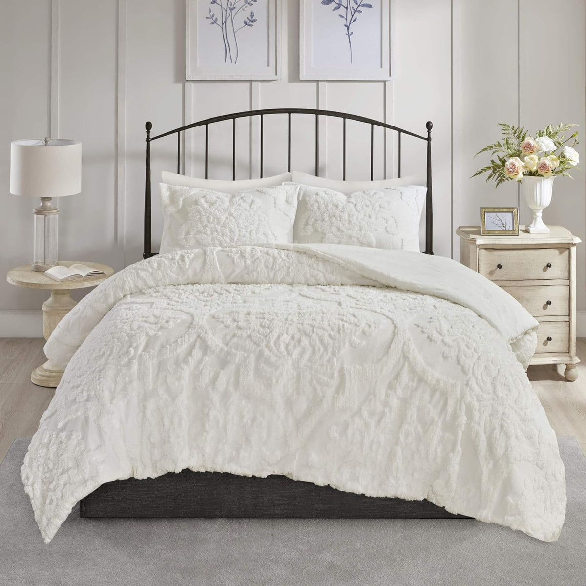 Madison Park Tufted Chenille Cotton Comforter, All Season Bedding Set, Matching Shams, Viola, Damask Off White Full/Queen(90'x90') 3 Piece