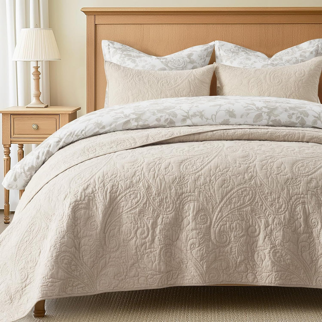 EVERGRACE 100% Cotton Paisley Quilt Set, Oversized King 3 Piece Set – Prewashed Lightweight Bedspread with 2 Shams, Soft & Breathable Matelasse-Style Quilted Coverlet, Flax Beige
