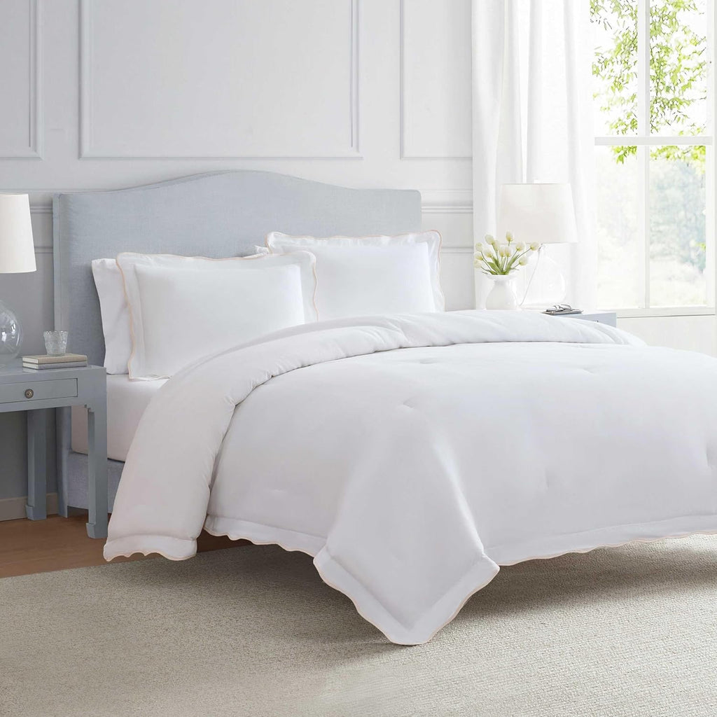 Martha Stewart - Queen Comforter Set, Crisp & Smooth Bedding with a Cotton Percale Lightweight Feel, Reversible 3 Piece Bed Set with Matching Pillowcases (Simple Scallop Pink)
