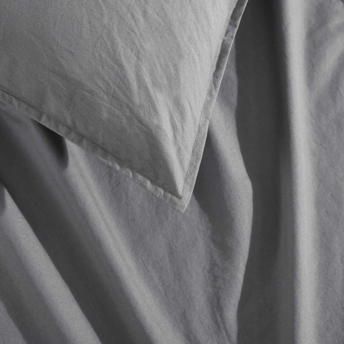 Calvin Klein - Queen Comforter Set, Modern Cotton Washed Percale Bedding with Matching Shams, Oeko-Tex Certified (Washed Percale Graphite, Queen)