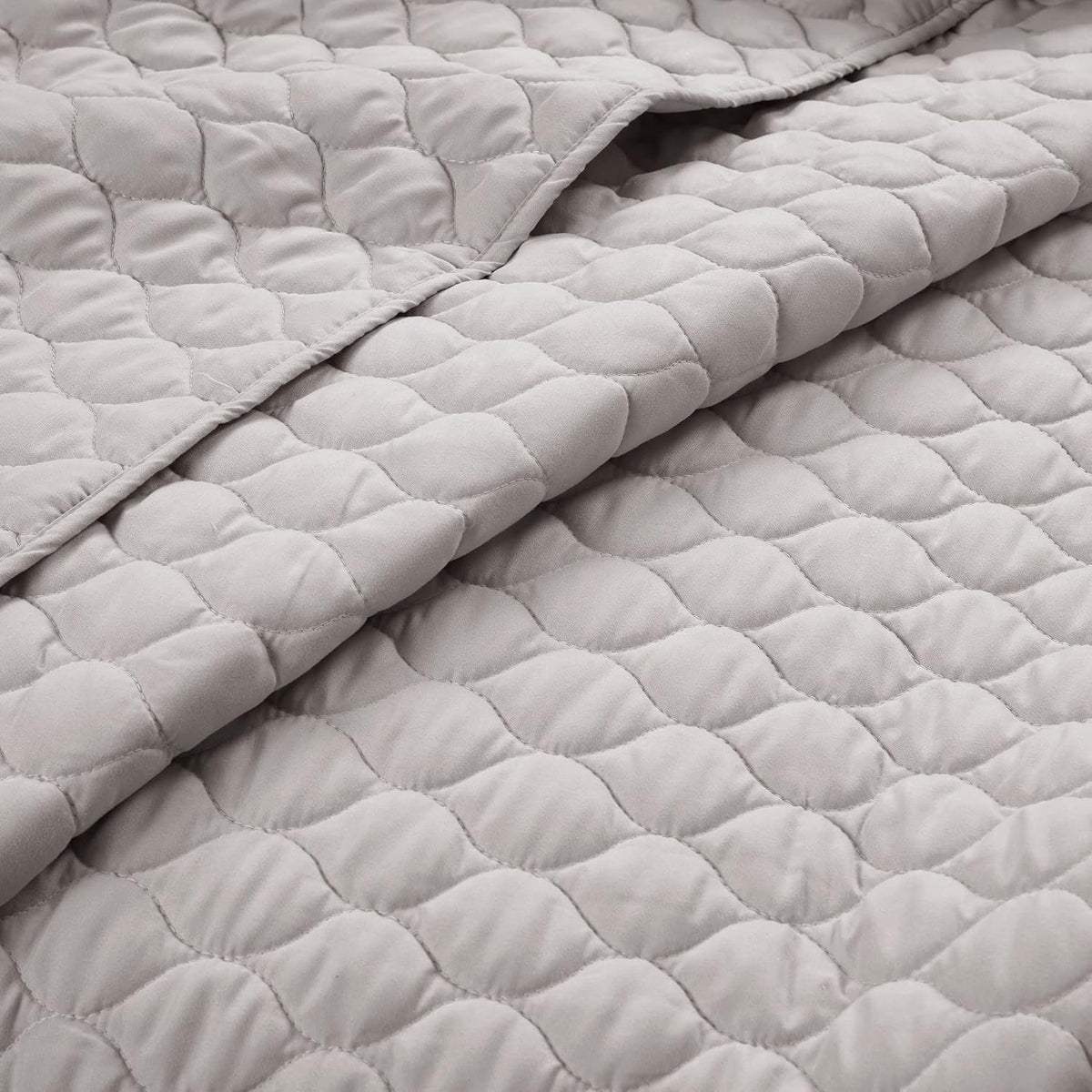 Lush Decor Ella Ruffle Lace Quilt, 3 Piece Set, Full/Queen, Light Gray - Cute Comforter - Queen Bedding Set - Gray Bedding Full Size - Coquette Decor - Ruffle Trim - Lace Trim